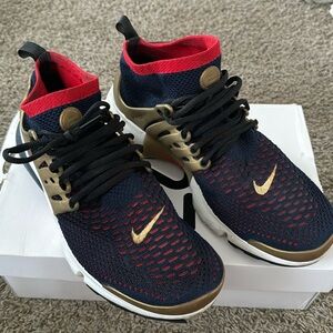 Men’s Nike sneakers